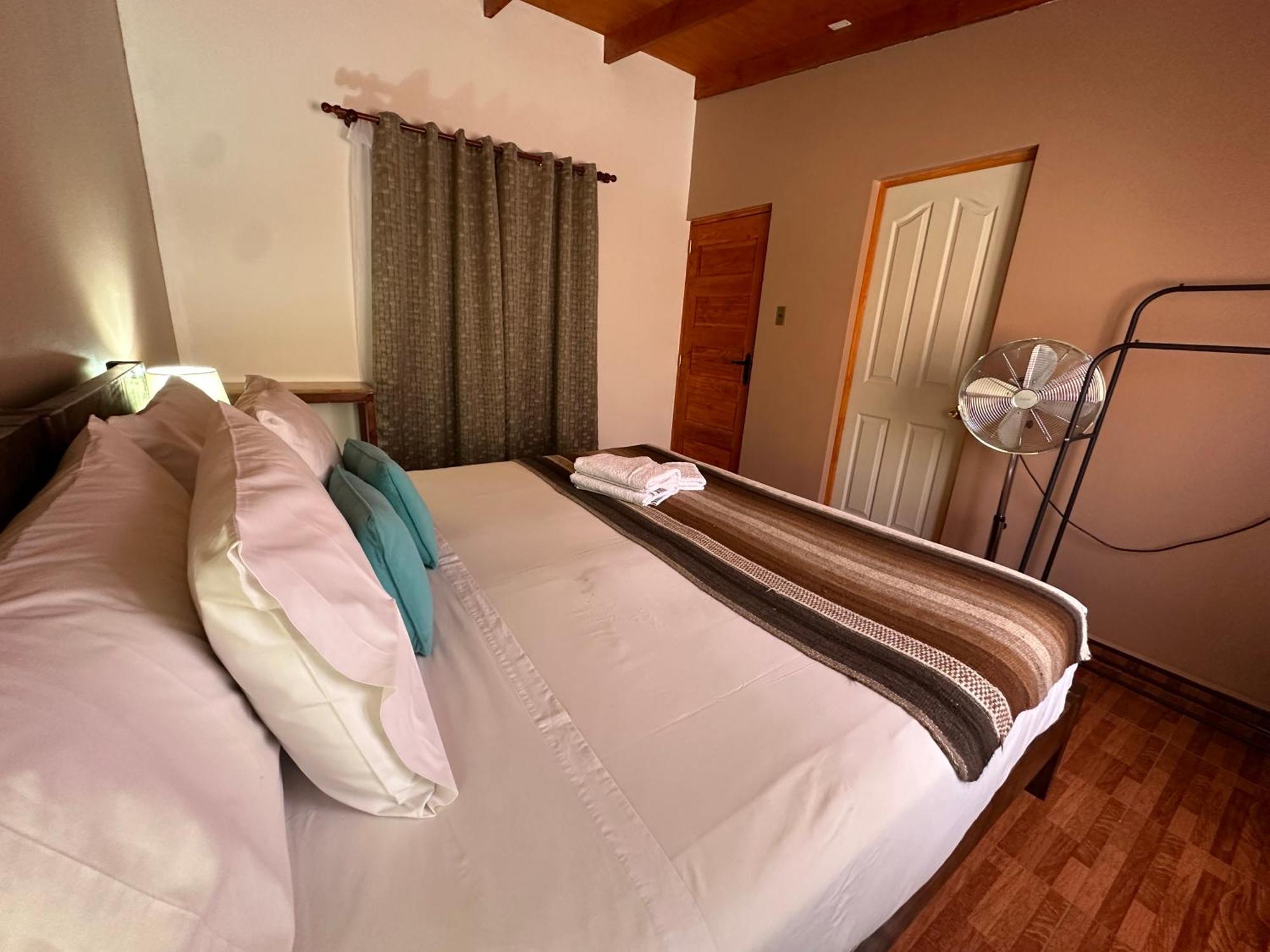 Hostal Qachi Chentura Сан-Педро-де-Атакама Екстер'єр фото