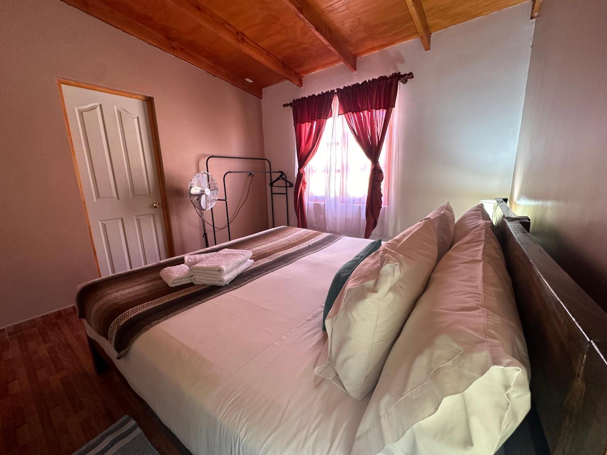 Hostal Qachi Chentura Сан-Педро-де-Атакама Екстер'єр фото