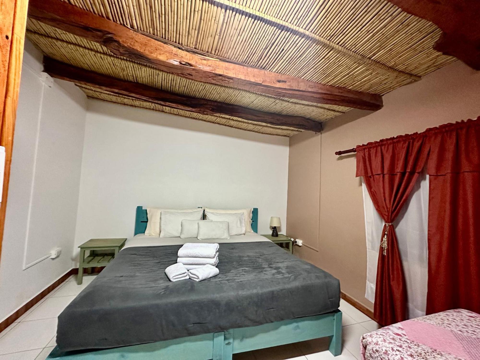 Hostal Qachi Chentura Сан-Педро-де-Атакама Екстер'єр фото